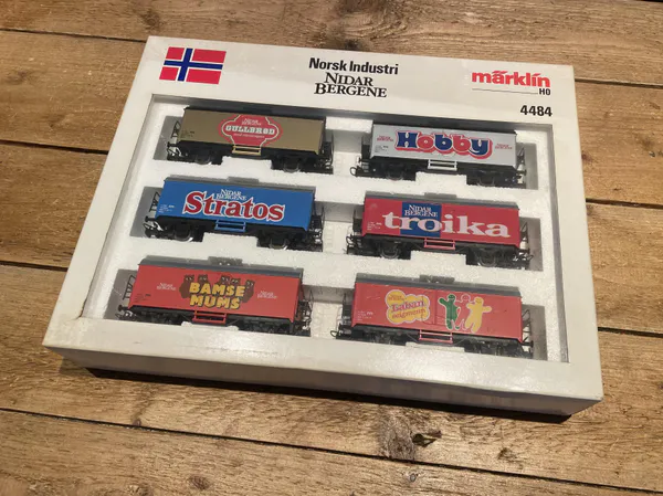 Hovedbilde Bruktkroken - Märklin 4484 Nidar Bergene sjokoladevognsett