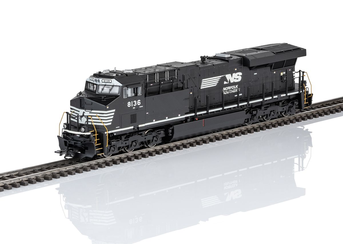 Trix - NS ES44AC #8136, DC digital med lyd og røyk
