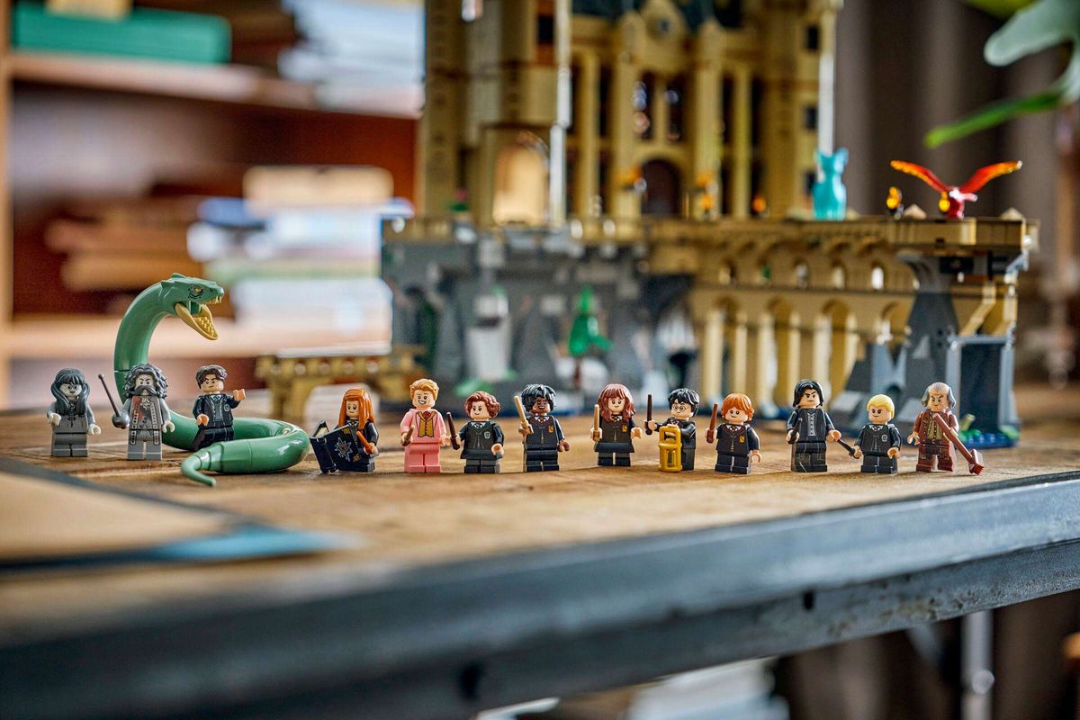 LEGO 76473 - Harry Potter™, Galtvortborgen: Østfløyen